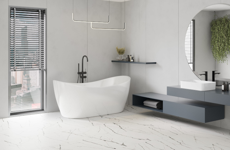 Witte rechthoekige tegels in de badkamer