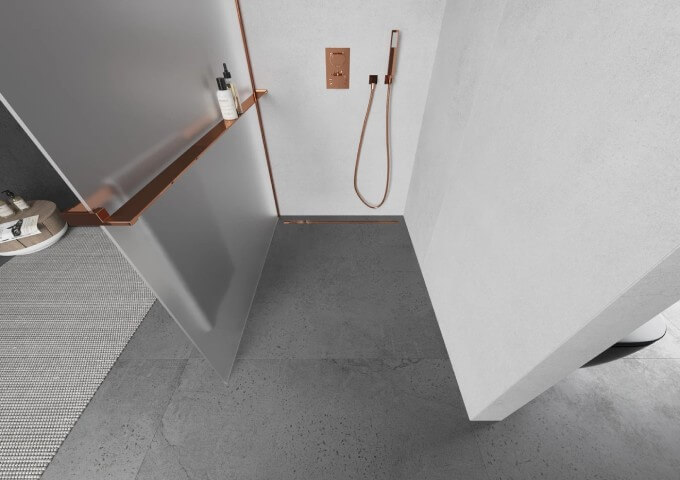 Badkamer met vinyl panelen van beton