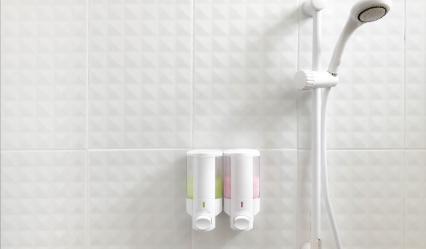 Op welke hoogte moet je een zeepbakje monteren?