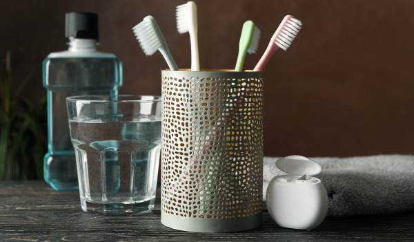 Waar zet je staande tandenpoetsaccessoires neer?