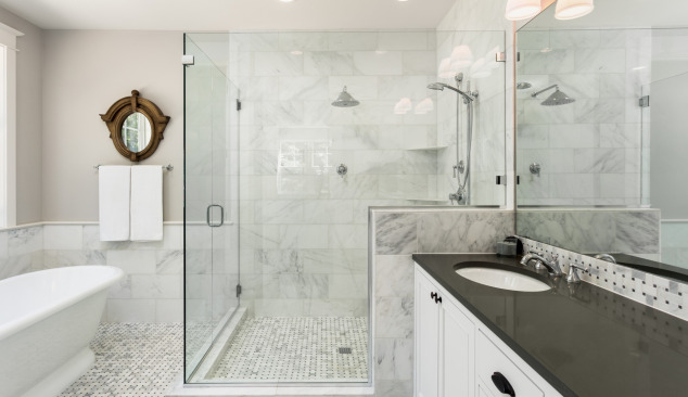 Douchekranen met en zonder thermostaat - moet je voor een extra functie kiezen?