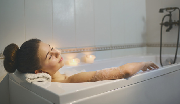 De ideale badkamer alleen met een rechthoekig ligbad