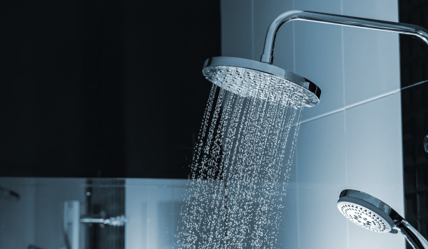 Regendouche in een opbouw badsysteem - is het de moeite waard?