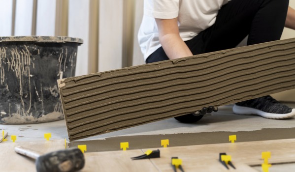 Kosten in 2025 voor het leggen van tegels – wat kost tegelwerk echt?