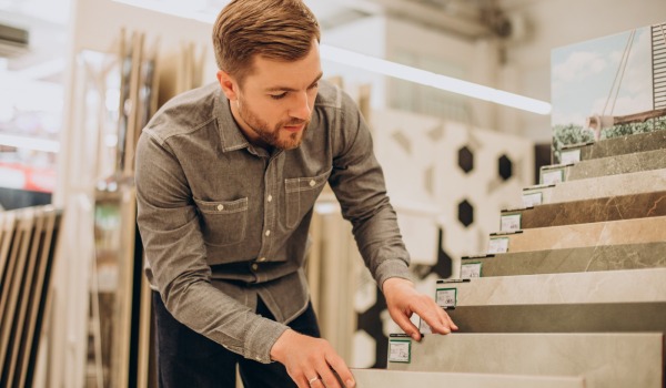 Vinylpanelen versus tegels – wat kiest u voor de badkamer? Een complete gids