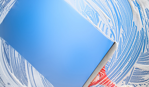 Waar is een wisser nuttig voor in de badkamer?