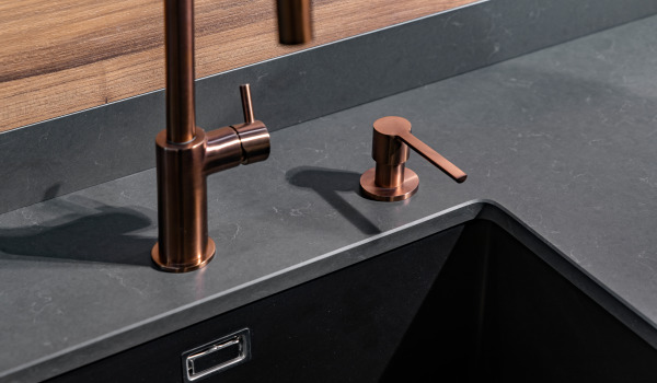 Spoelbak met dispenser, oftewel een praktische gootsteen