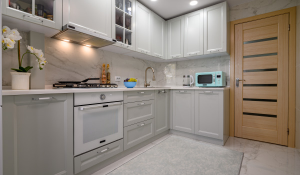 Spoelbak dicht bij het fornuis - is dat mogelijk?