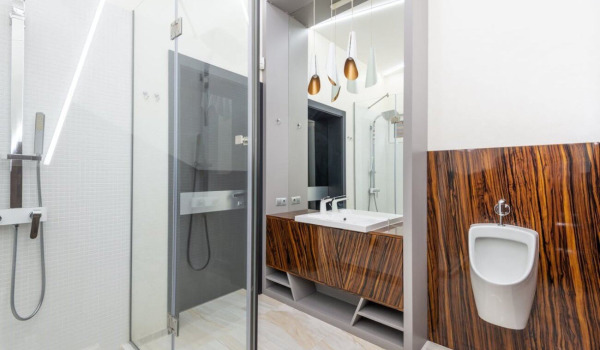 Urinoir thuis — is het de moeite waard om er een te hebben?