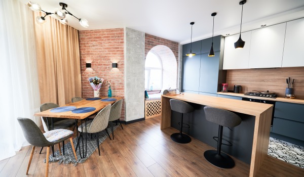 Welke vloerpanelen moet je kiezen voor de keuken? Is het de moeite waard?