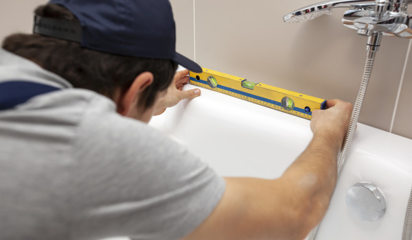 Hoe kies je de hoogte van een rechthoekig bad?